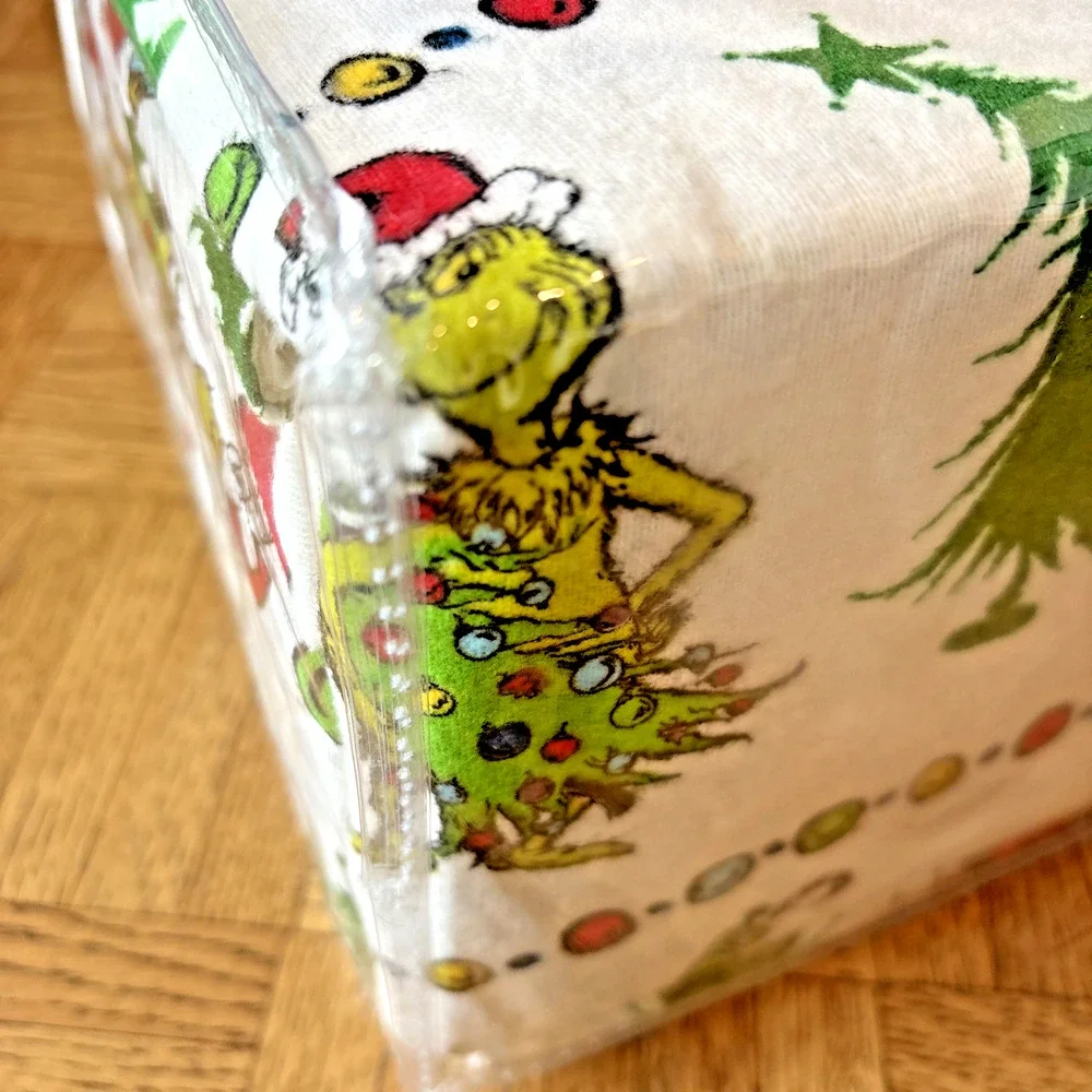 Dr Seuss The Grinch Holiday Cotton Flannel QUEEN Sheet Set Christmas Trees NEW